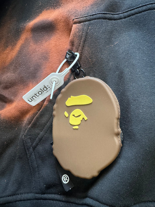 felpa Untold.® x Bape pocket wallet tyedye black hoodie sp26-005