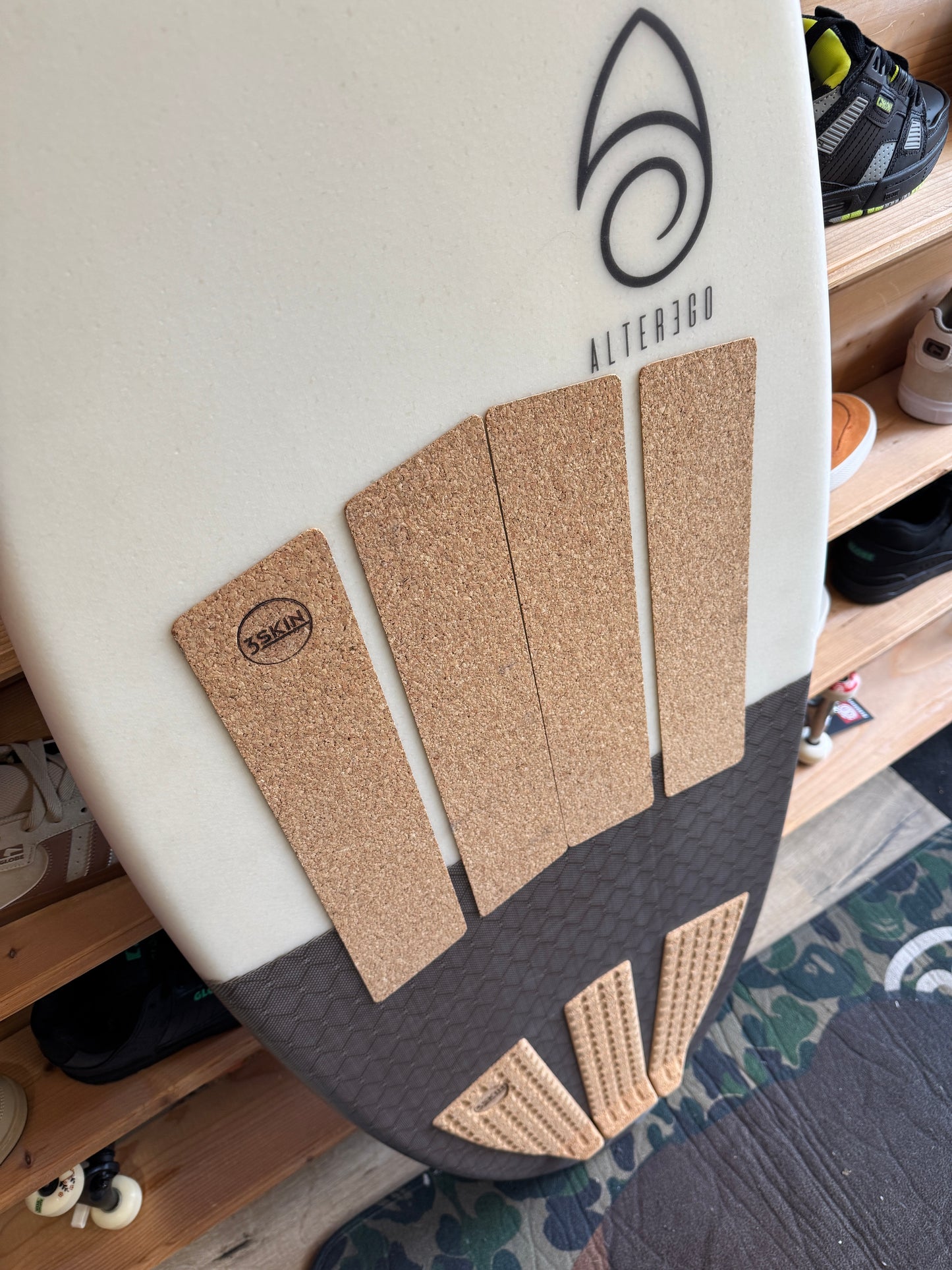 tavola skimboard onda Alterego surfboards 150cm compreso doppio pad
